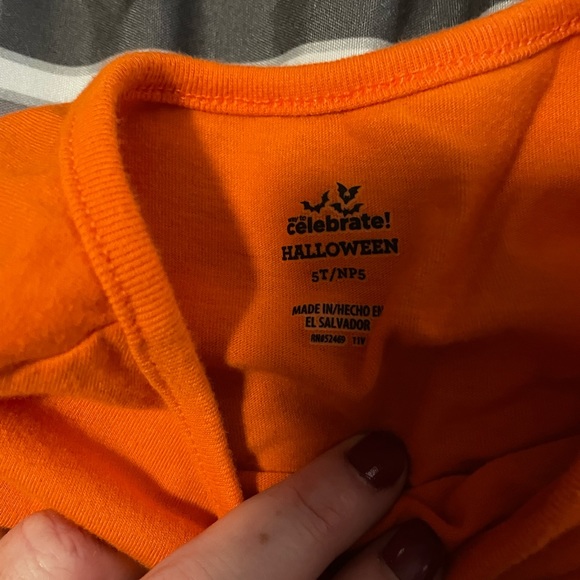 5T Halloween shirt - Picture 2 of 2